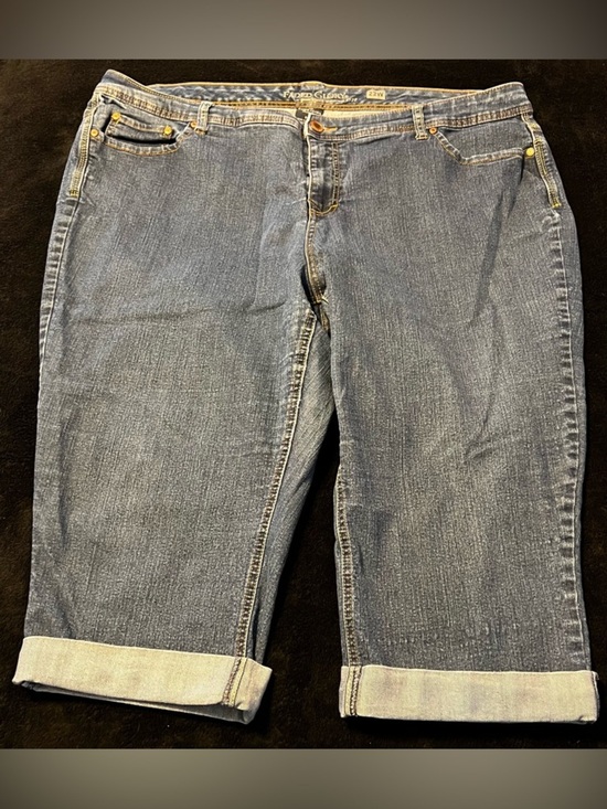 Faded Glory Denim - GUC Faded Glory Stretchy! Classic Blue Denim Pedal Pusher Jeans Women’s 22W